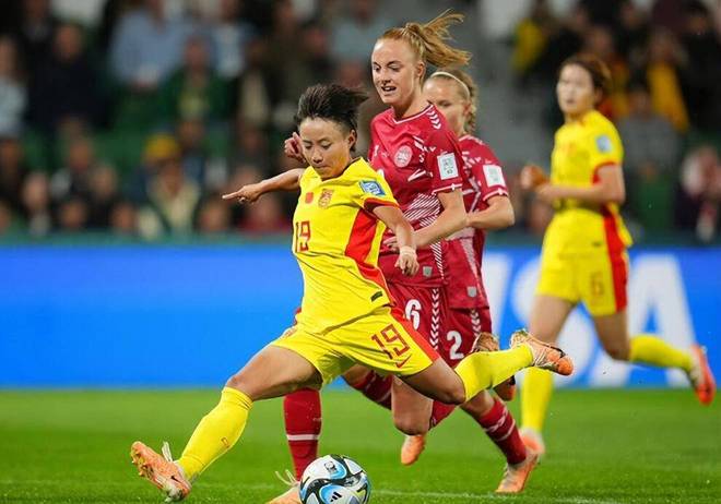 女足vs日韩女足视频直播，今晚熬不熬夜？我得说几句大实话