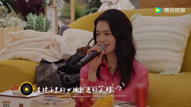 音乐触动心弦，万千惠听陈昊宇唱歌泪流满面