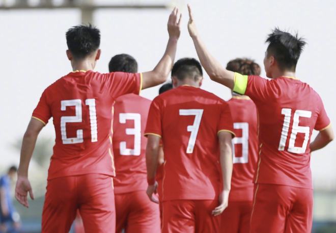 中国男足vs泰国直播视频，我在屏幕前喊破嗓子的那90分钟