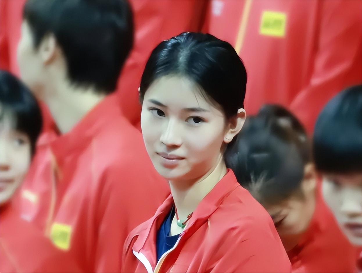 中国18岁小将再现一投夺冠，青春的荣耀与梦想的绽放
