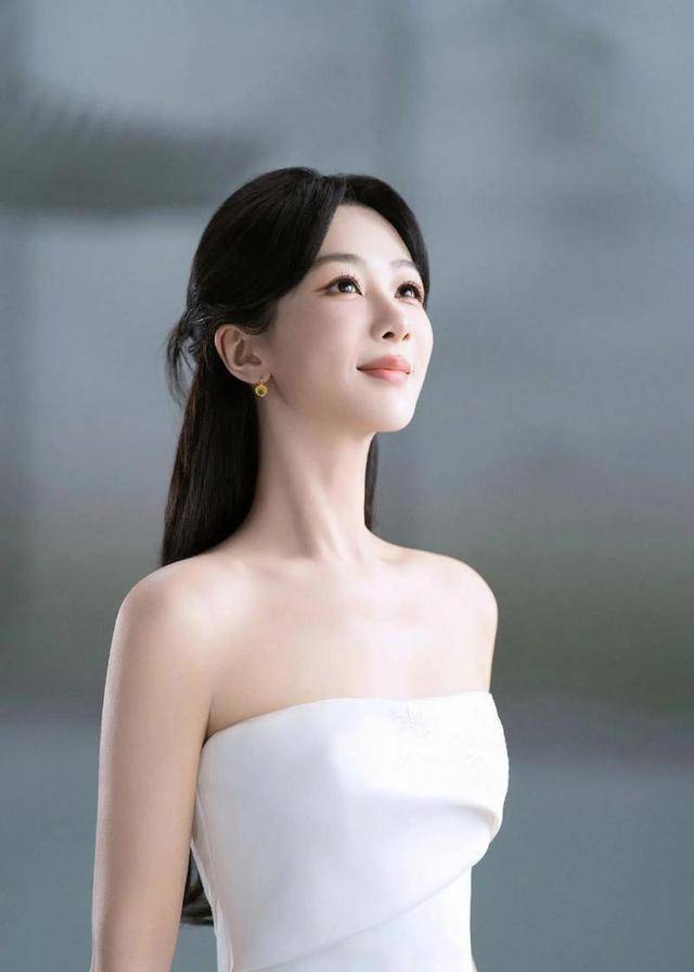 杨紫获白玉兰视后争议，光影背后的故事与思考