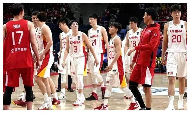 中国男篮73比92不敌日本男篮，一场遗憾的较量