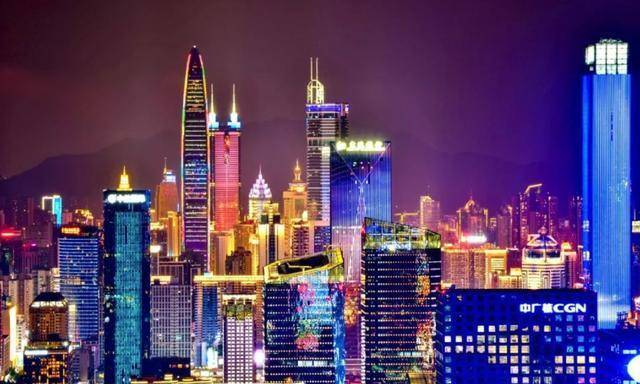 广州vs海南夜景直播视频，哪个更值得看？我用golang写了个爬虫分析数据