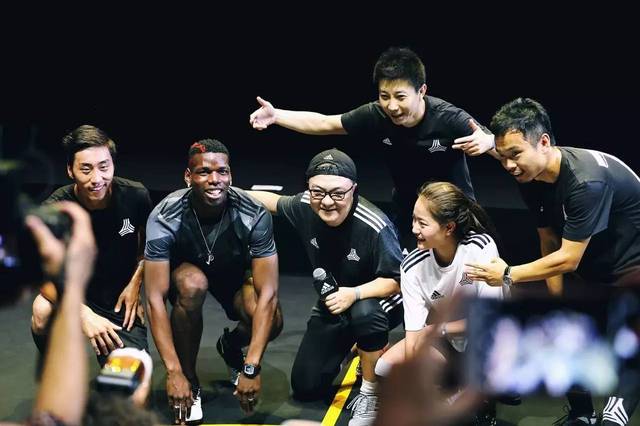 🏀野球vs职业选手视频直播，为什么我看着看着就笑了，又沉默了？